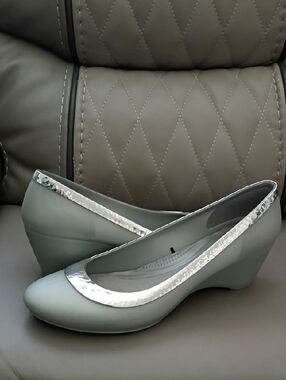 CROCS Lina Hammered Metal Wedge Shoes